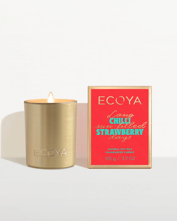 Ecoya Chilli Strawberry Mini Goldie Candle in brushed gold aluminium vessel – Holiday Collection