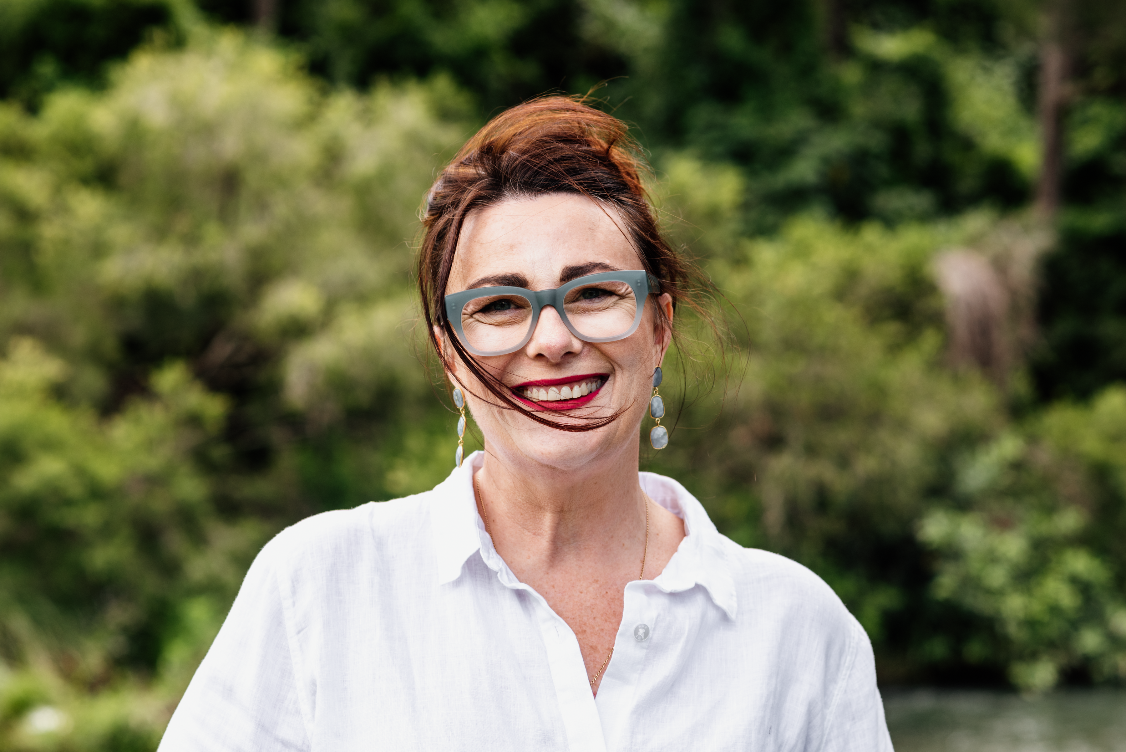 Behind the Shelves: Michelle’s Story and the Heart of My Country Escap ...