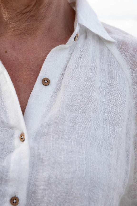 close up of Eadie Arana linen shirt off white relaxed oversized linen shirt