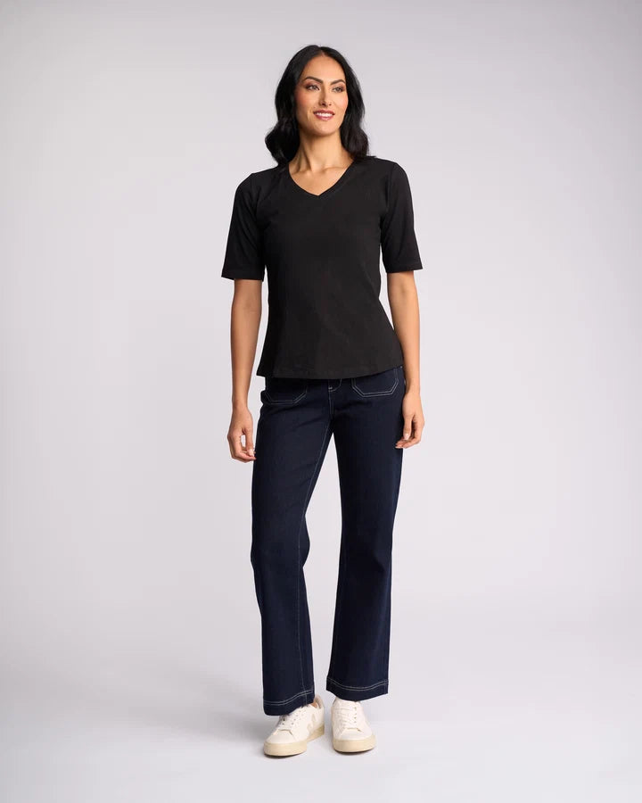 Women's black V-neck everyday T-shirt by Vassalli.