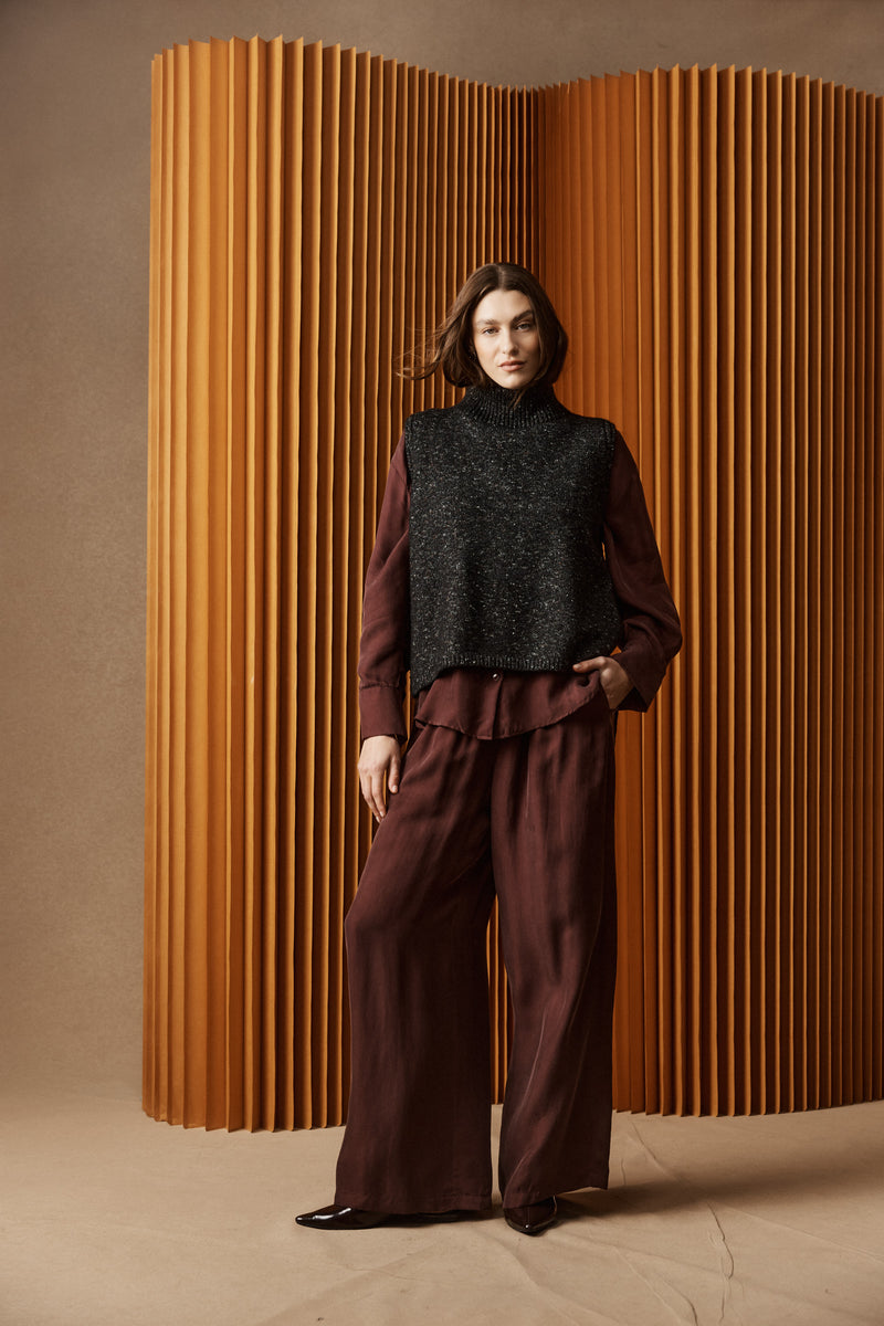 Mahogany pants styled