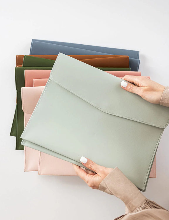 Soft-touch A4 document organiser suitable for work, study and 11-inch iPad Pro models.