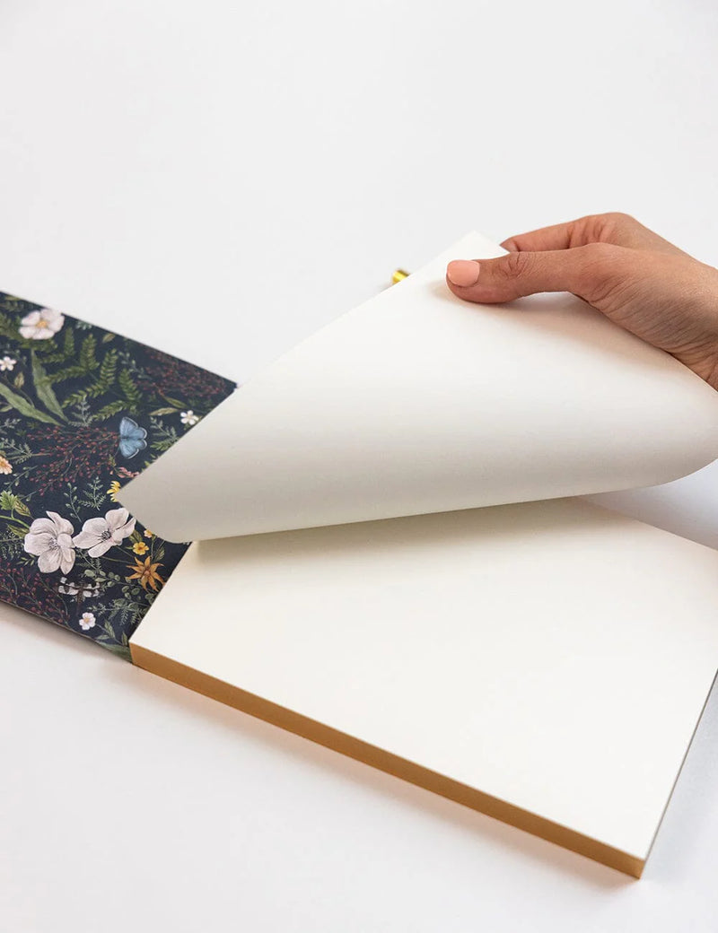 A5 floral notepad illustrated by Vicky Lastra with 100 blank tear-off pages.