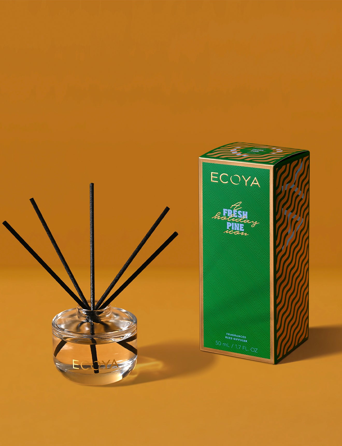 Fresh Pine diffuser in petite glass vessel with reeds – Ecoya Holiday Collection