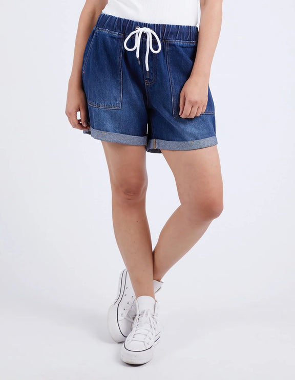 Casual women’s denim shorts with elastic drawstring waist
