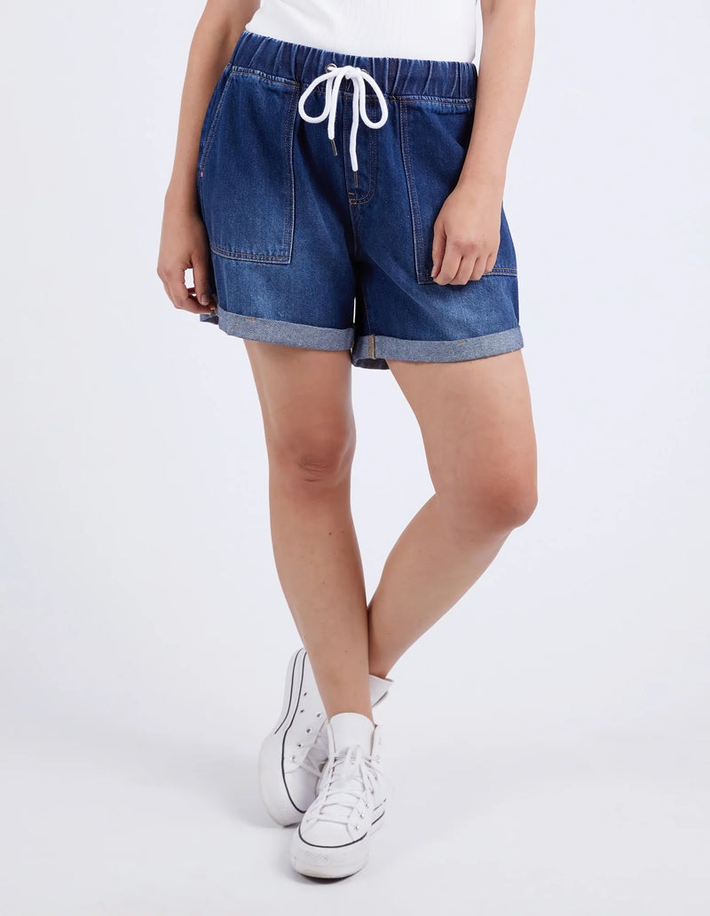 Casual women’s denim shorts with elastic drawstring waist