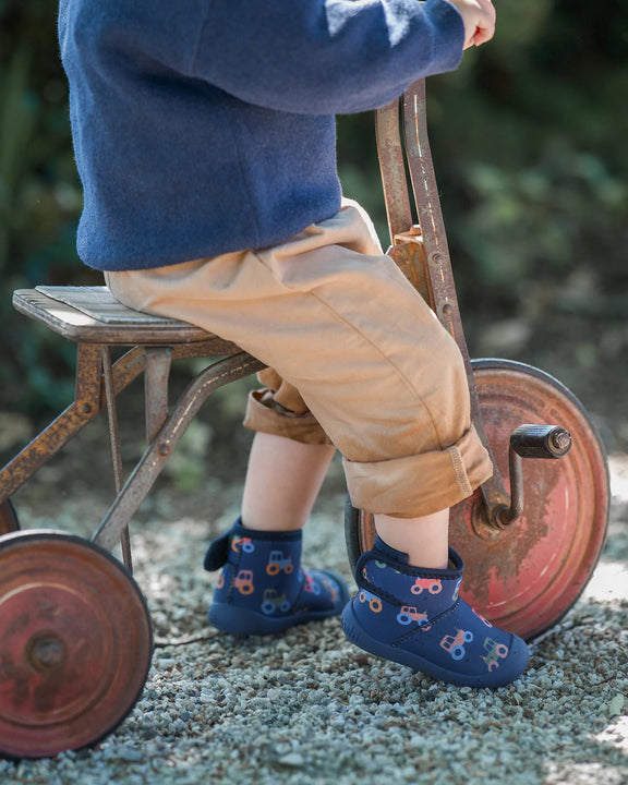 boy toddler play boots