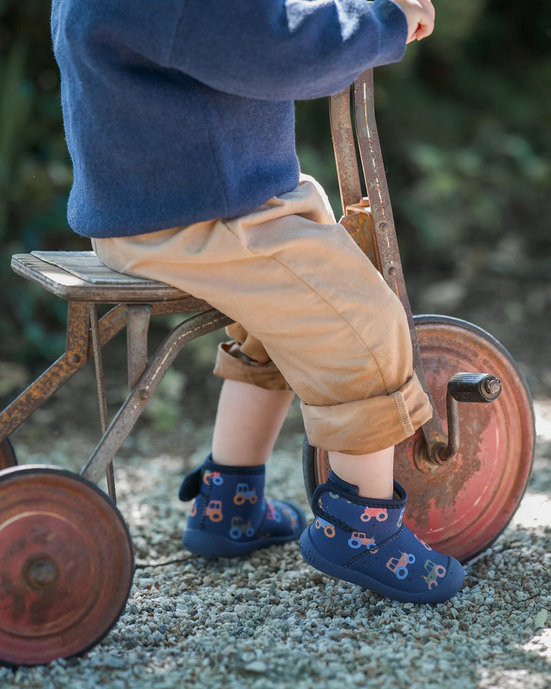boy toddler play boots