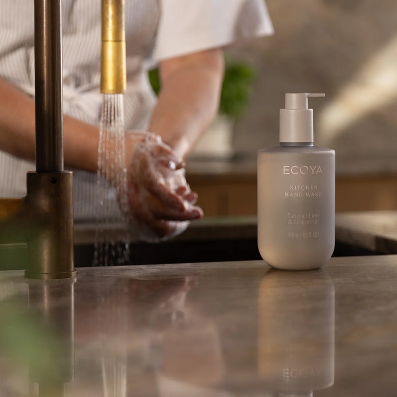 ECOYA 450ml vegan-friendly Hand Wash with botanical bases.