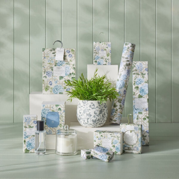 Heritage Bloom scented hanging sachets set of 4 in Tuberose & Sandalwood fragrance.