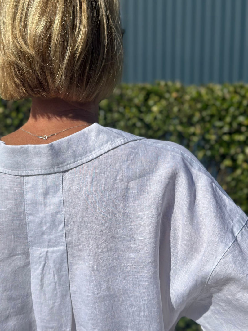 Classic 100% linen white shirt – folded sleeve detail