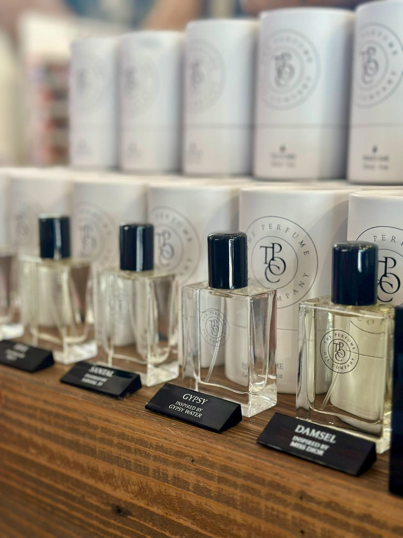 Timeless women’s perfume – floral, vanilla & sandalwood notes
