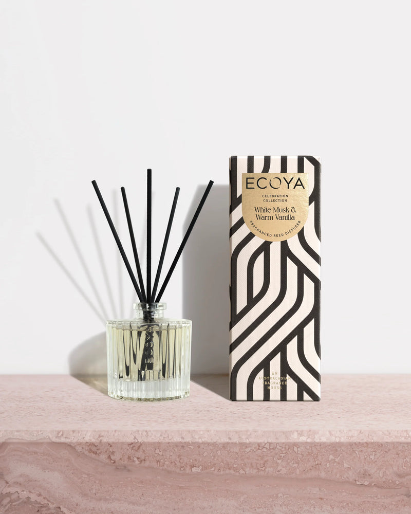 Celebration Mini Diffuser 50ml in deco cut glass with black reeds