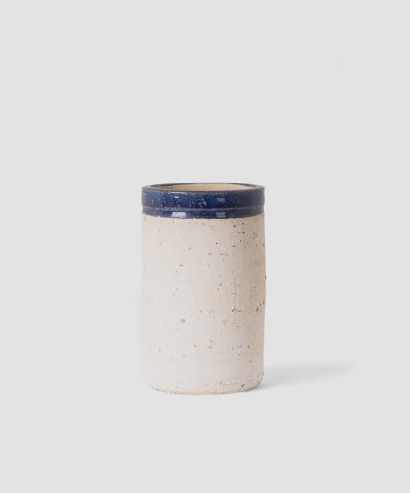 Monte terracotta pot dark blue with rustic matte finish