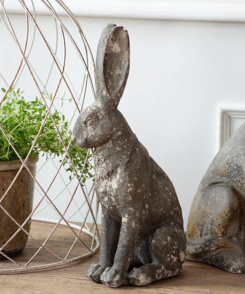 Rustic outdoor rabbit decor