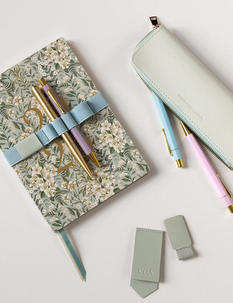 Dusk pencil case in soft light blue for work, study and everyday organisation.