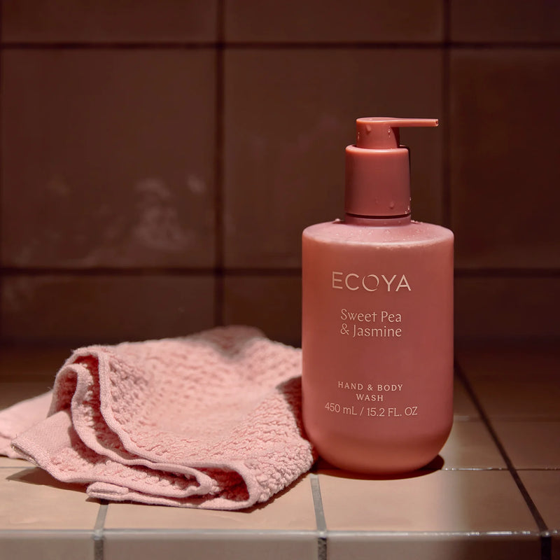 Elegant floral scented bathroom bodycare