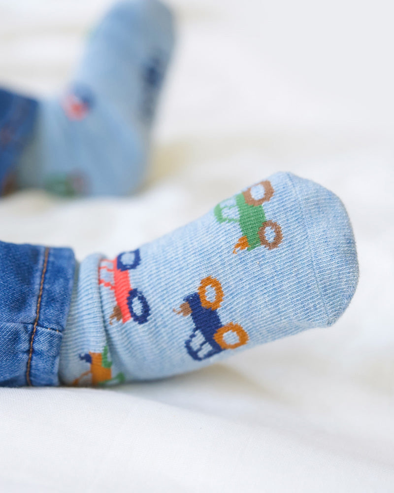 Organic cotton baby socks with Tiny Tractors jacquard design