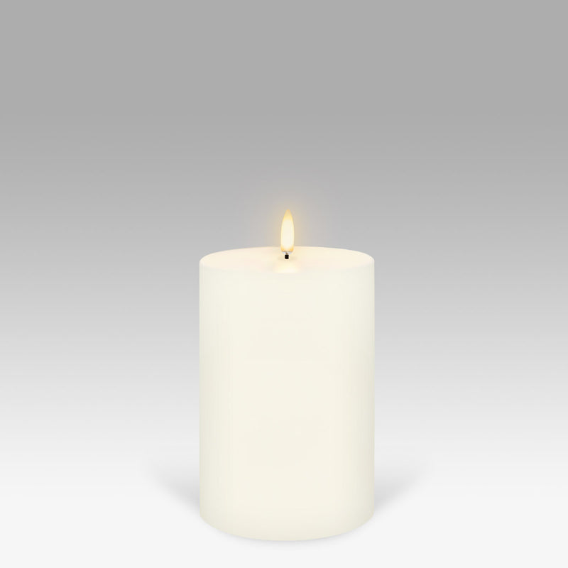 Flameless wide pillar candle Uyuni Lighting