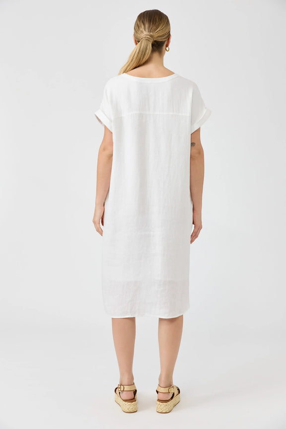 Studio Dress in Salt by Eb & Ive showing the loose linen silhouette