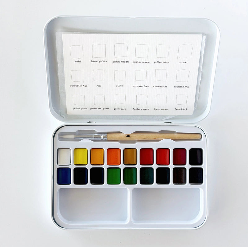 18 colour watercolour palette in compact fold-open tin