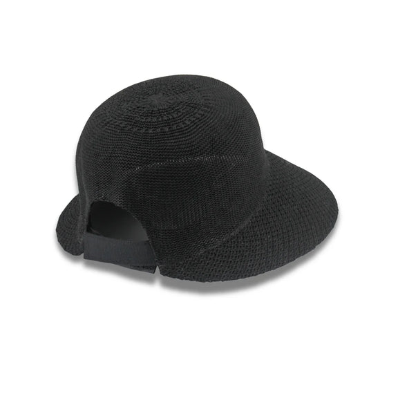 Black ponytail-friendly cap for golf and travel