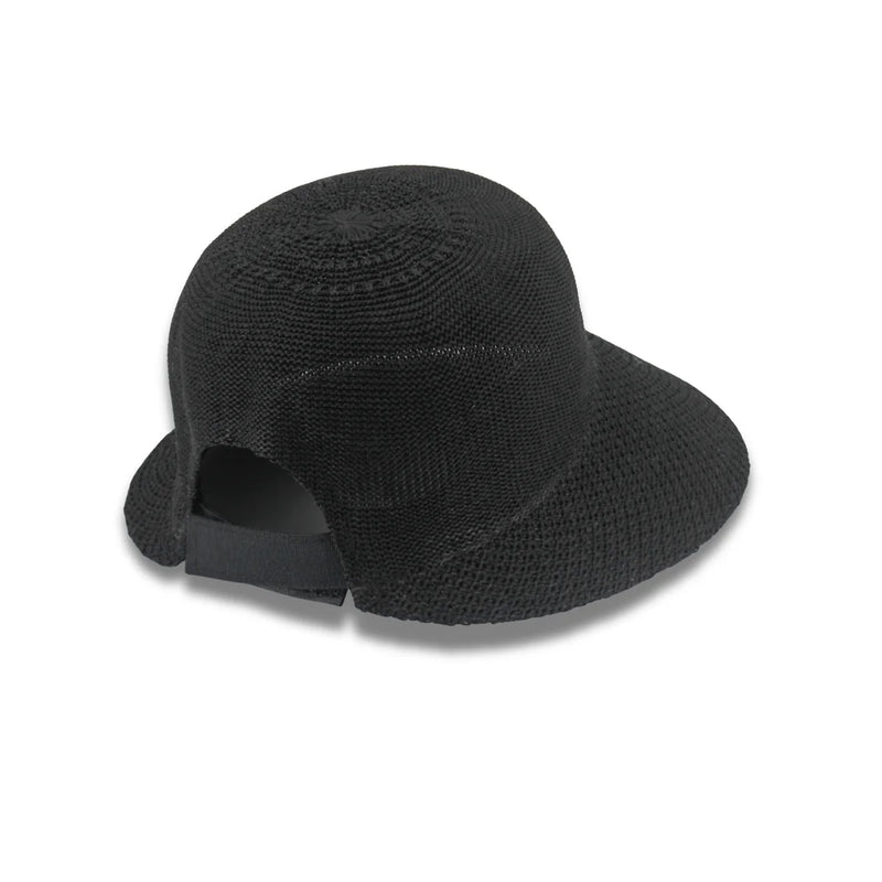 Black ponytail-friendly cap for golf and travel
