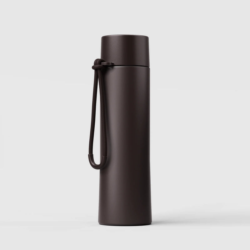 Fressko Move 660mL insulated bottle with titanium straw