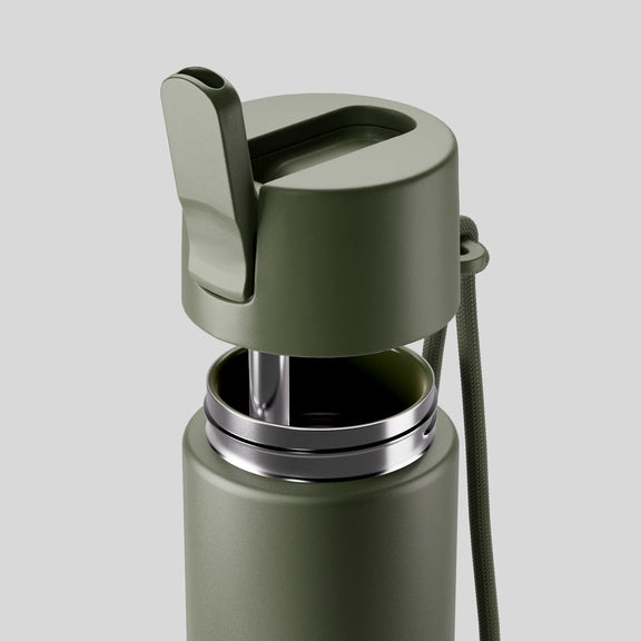 Fressko Move 660mL Khaki drink bottle with titanium straw
