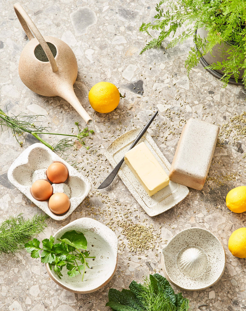 Garden to Table Egg Crate – Holds 6 | Robert Gordon Stoneware Kitchen Storage